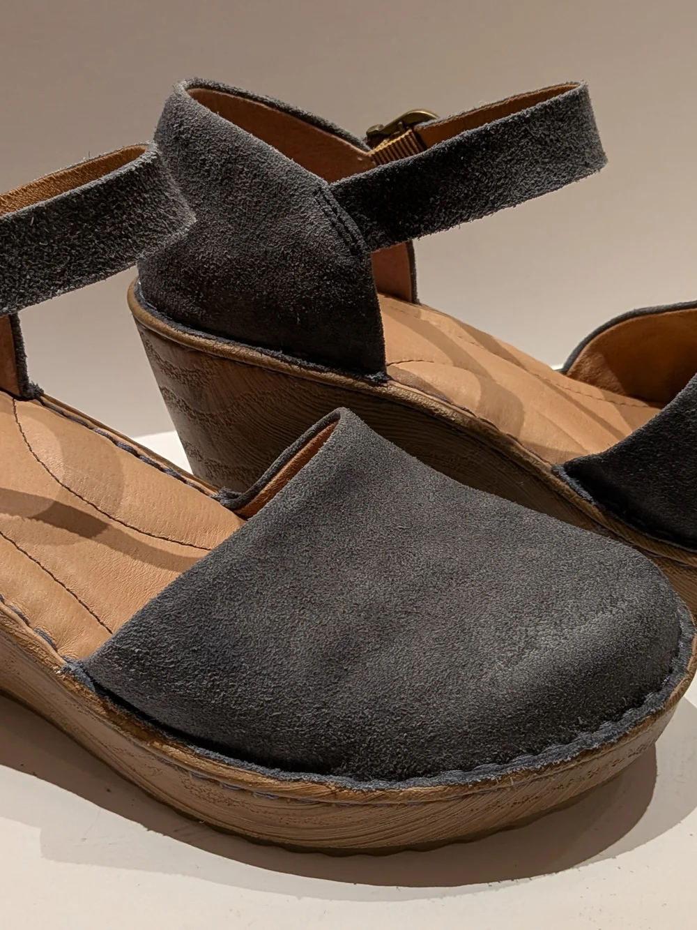 Born Women's Dusty Blue Suede Mary Jane 
